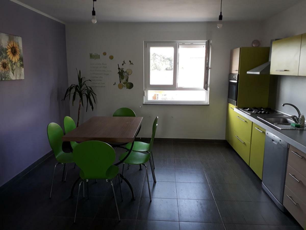 Relax Apartment Pula Exterior photo